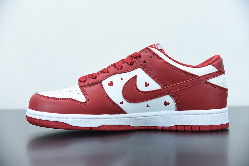 nike sb dunk low x bear x valentine dd1391-002