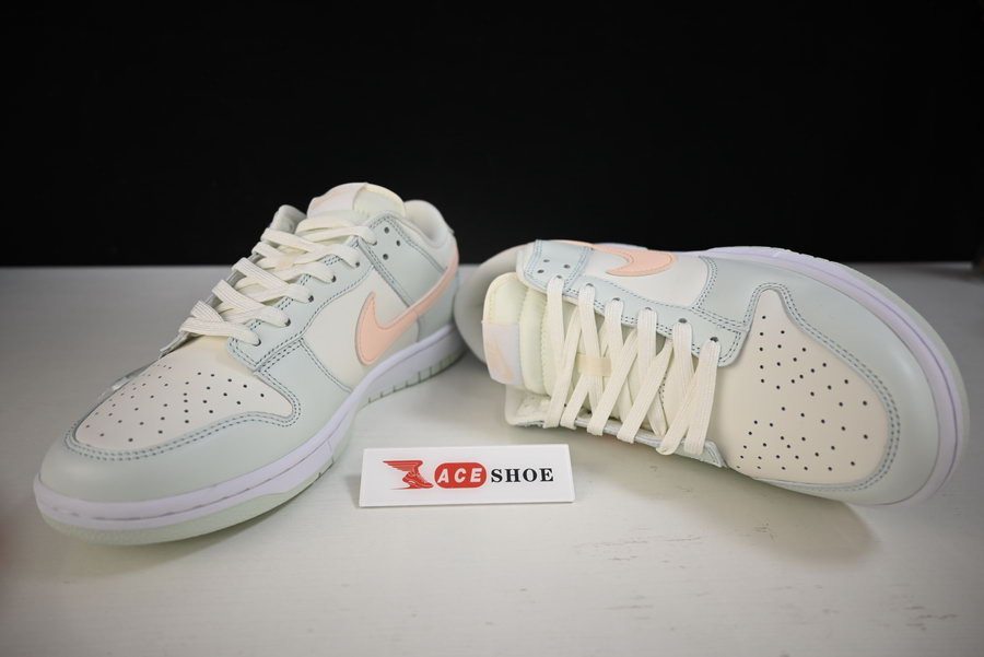 nike sb dunk low barely green (w) dd1503-104