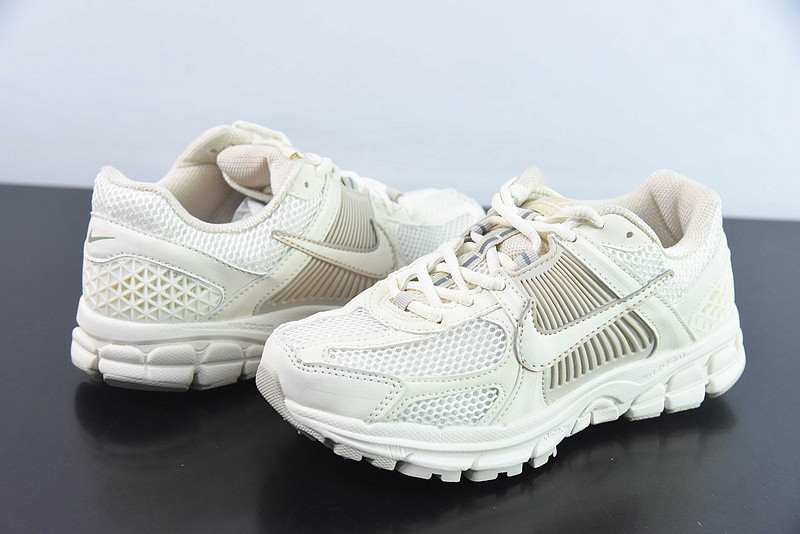 nike zoom vomero 5 "tan/sail" fq6868-111