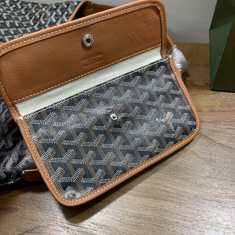 GOYARD PURSE