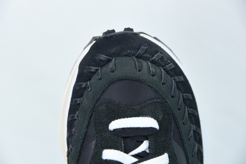 sacai x nike ldwaffle x jean paul gaultier black white dh9186-001