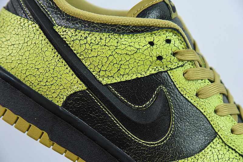 Nike Dunk Low "Halloween Skull" HV6103-300