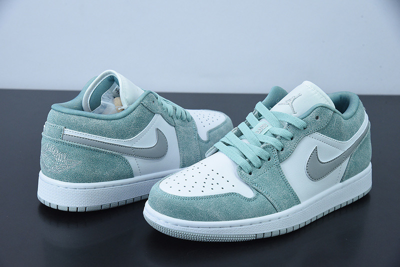 air jordan 1 low “new emerald” dn3705-301
