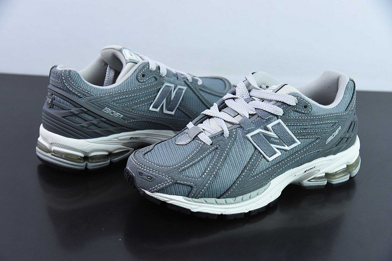 new balance sneaker