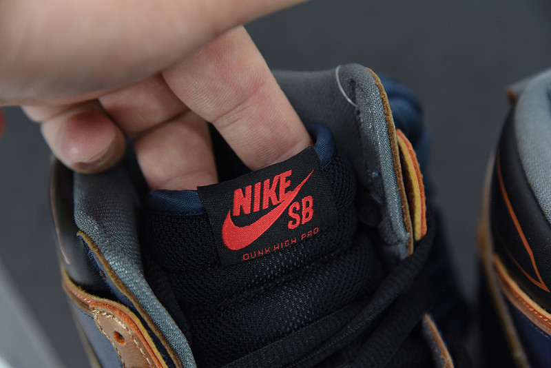 gundam x dunk high “banshee” dh7717-400