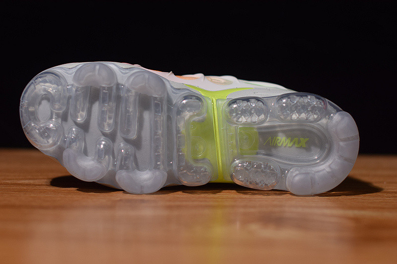 nike air vapormax plus "barely grey" (w) ao4550-003