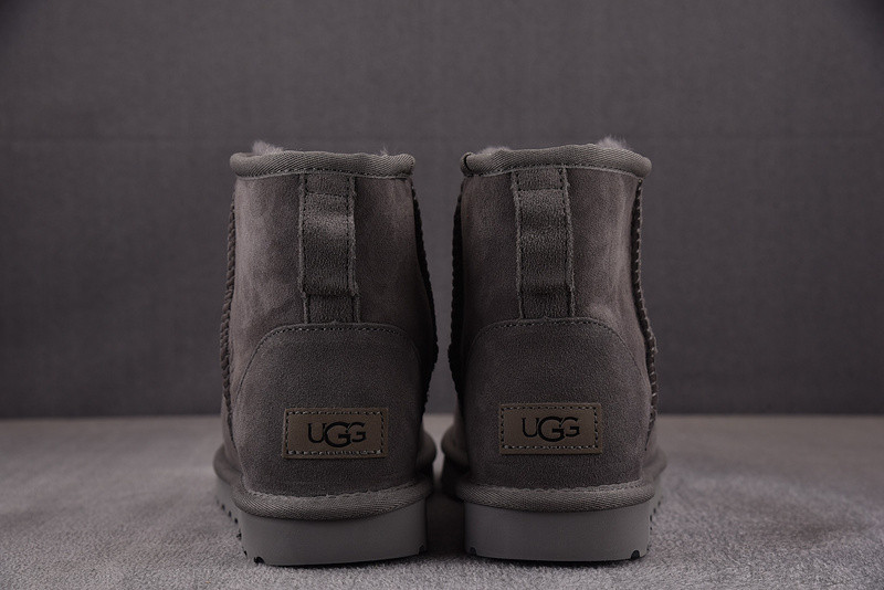 UGG