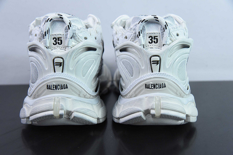 Ba*len*cia*ga runner sneaker