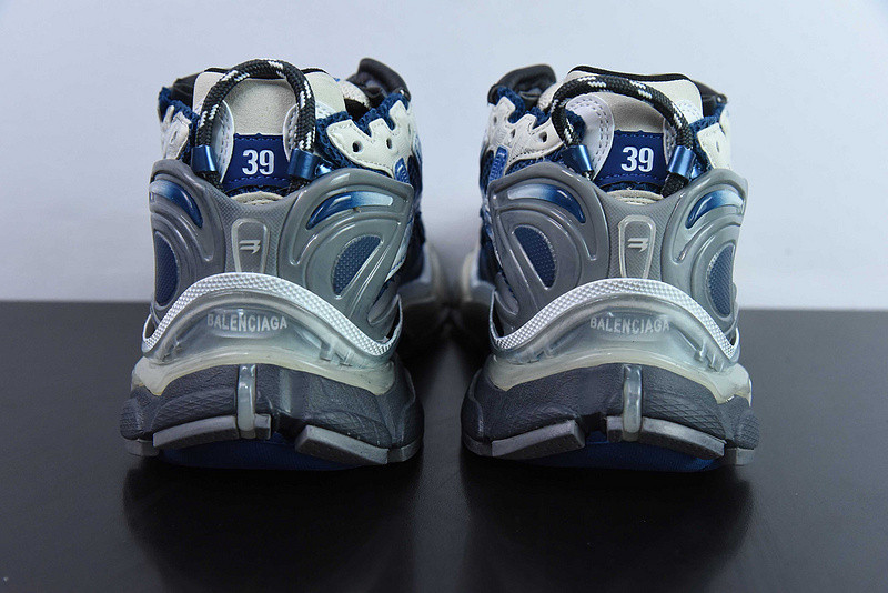 Ba*len*cia*ga runner sneaker